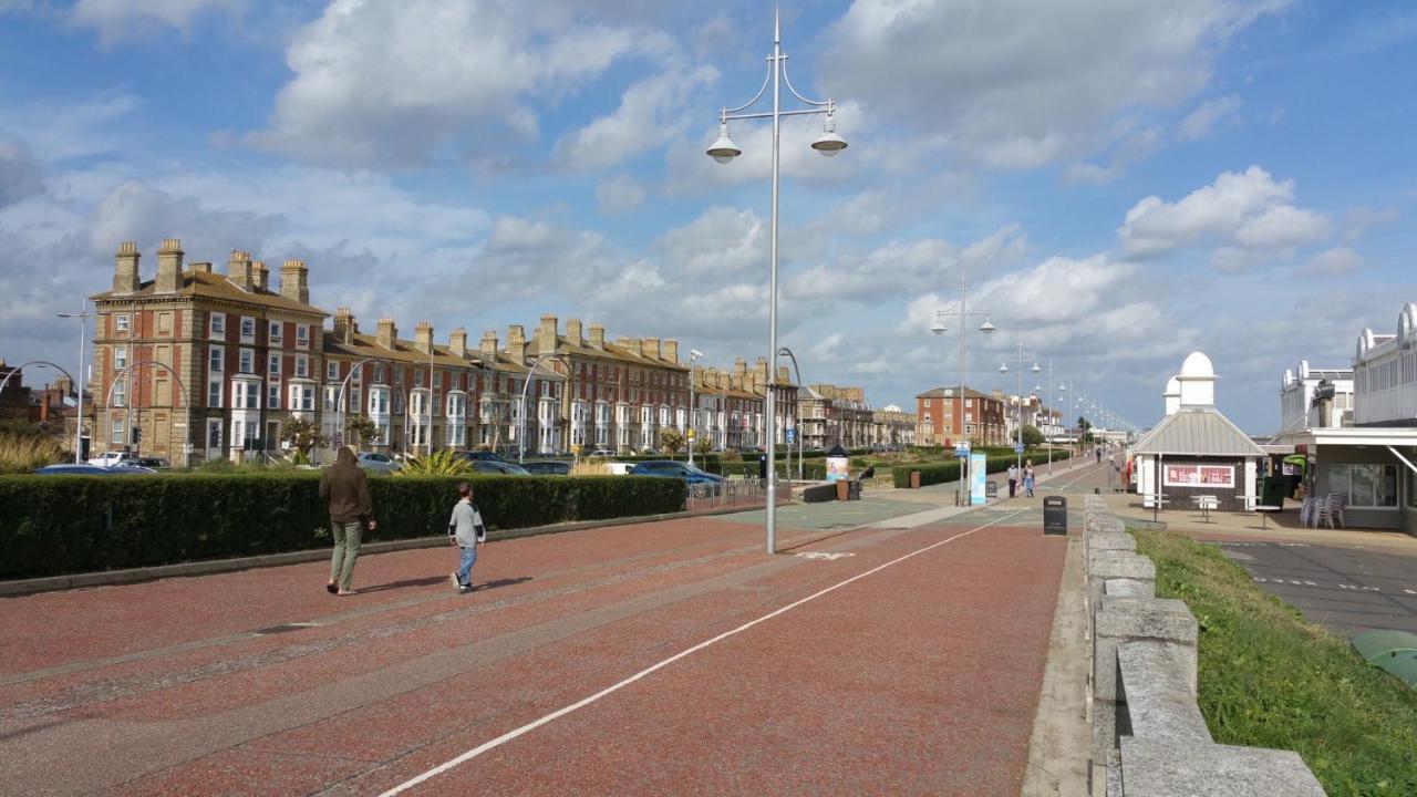 The Coventry Guest House Lowestoft Buitenkant foto